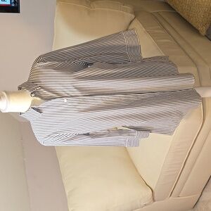 Great looking -  Boyfriend Blue & White crisp - NO IRON SHIRT